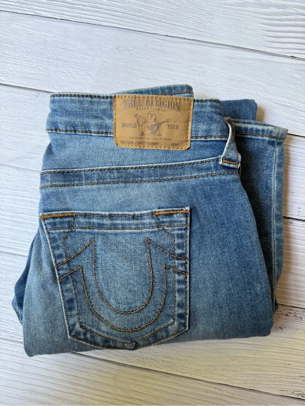 True Religion Curvy Skinny Mid Rise Distressed Jeans Size 29 Medium Blue Wash - Picture 14 of 15